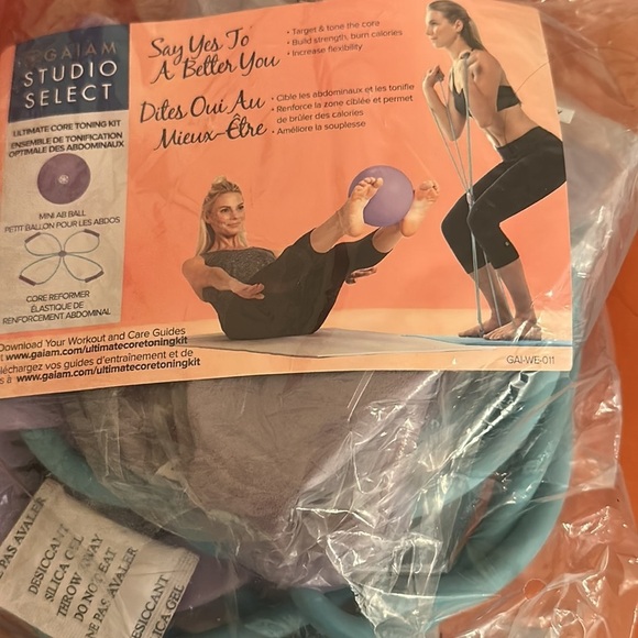 NEW Gaiam Core Toning Kit - Picture 6 of 6